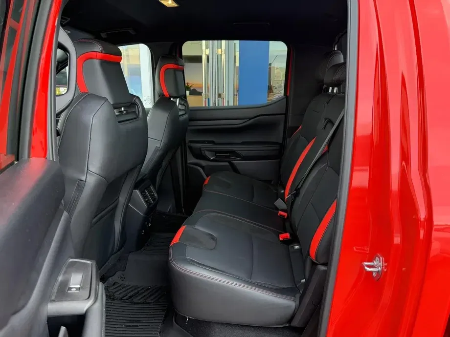 Ford Raptor — imagine 6