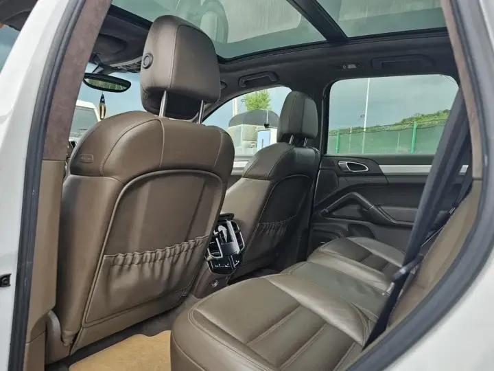 Porsche Cayenne Turbo V8 4.8L Aut.