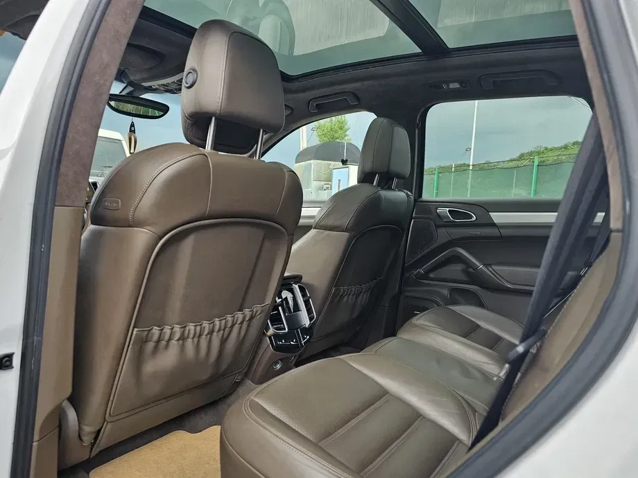 Porsche Cayenne Turbo V8 4.8L Aut. — imagine 6