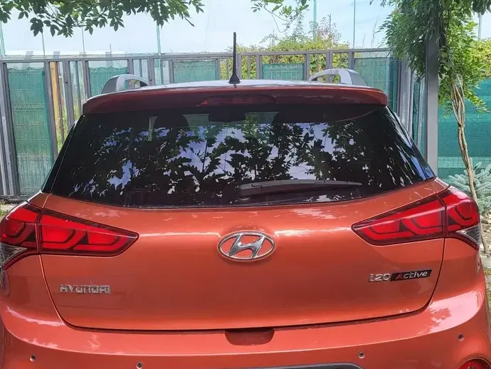 Hyundai i20 II 1.0 T-GDI M/T ISG LED Line