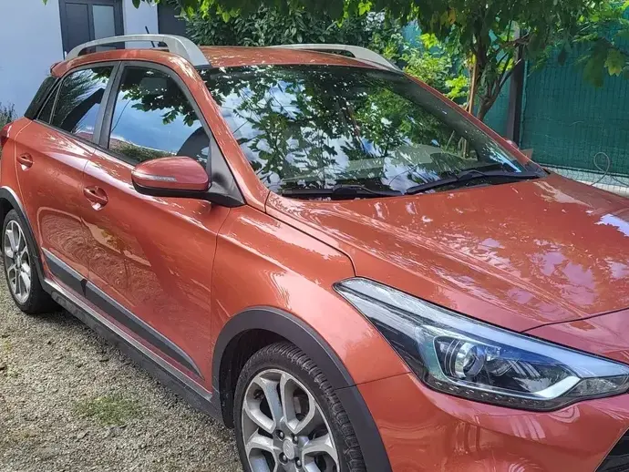 Hyundai i20 II 1.0 T-GDI M/T ISG LED Line