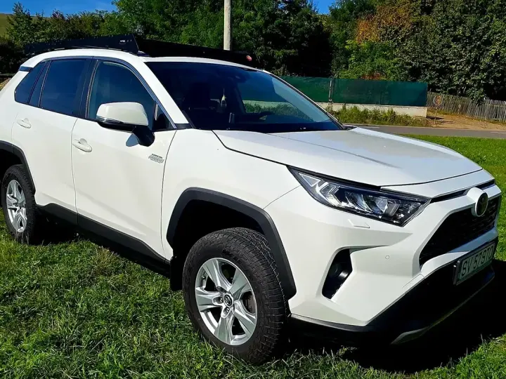 Toyota RAV4 V 2.0P 6MT AWD Dynamic