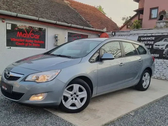 Opel Astra J 1.7 CDTI DPF 150 Jahre