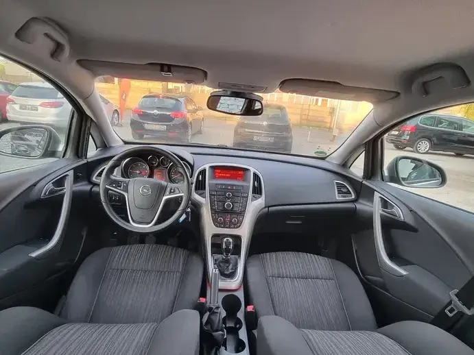 Opel Astra J 1.7 CDTI DPF 150 Jahre