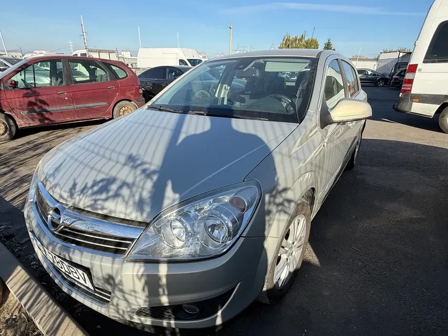 Opel Astra H — imagine 2