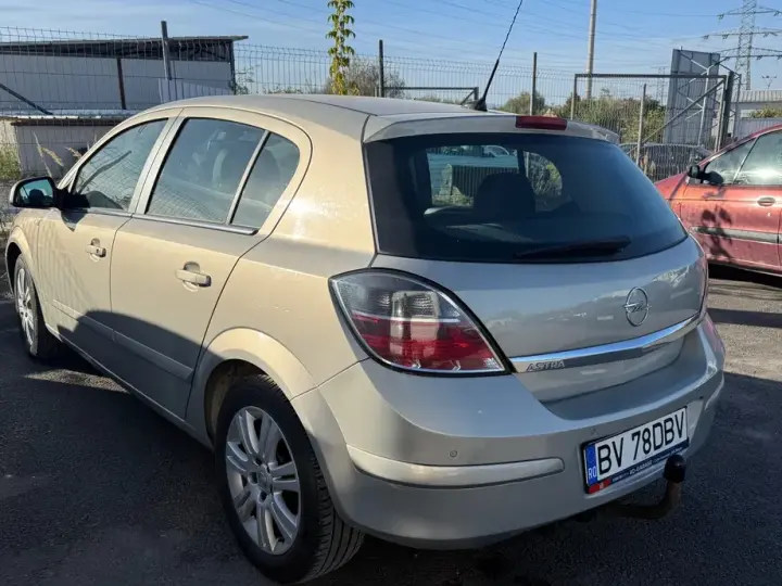 Opel Astra H