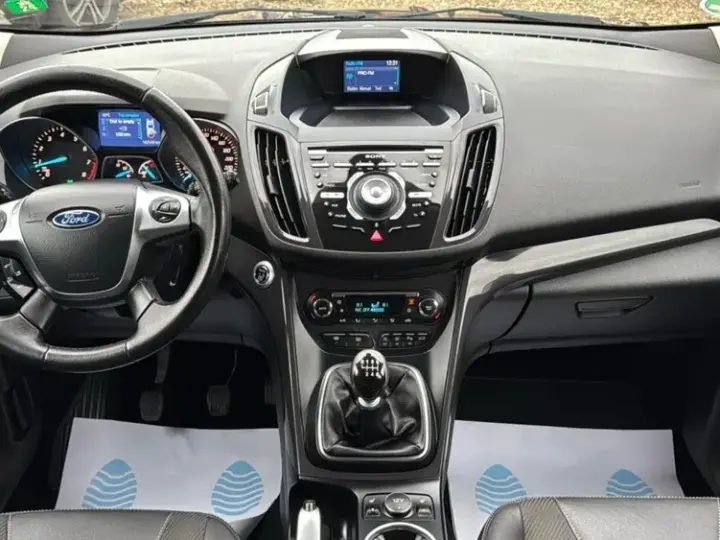 Ford Kuga II 1.5 EcoBoost 2x4 Titanium
