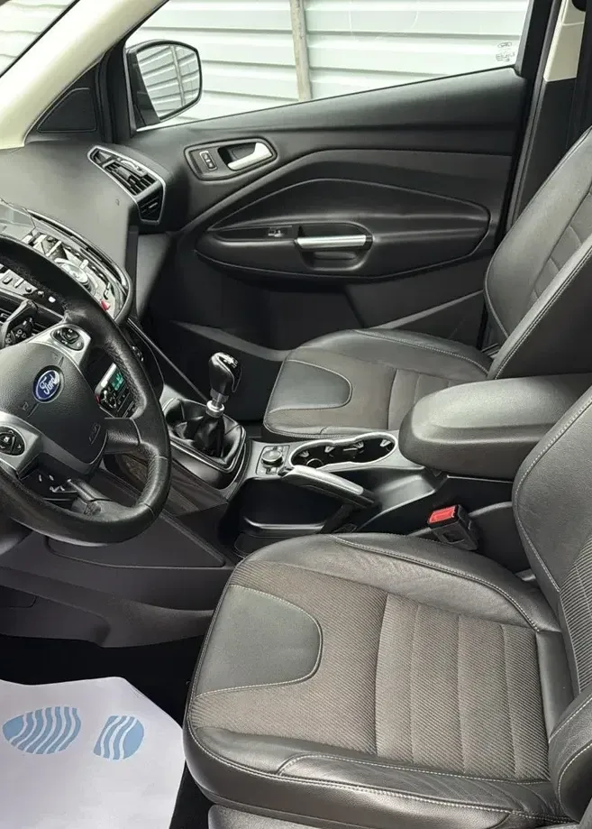 Ford Kuga II 1.5 EcoBoost 2x4 Titanium — imagine 6