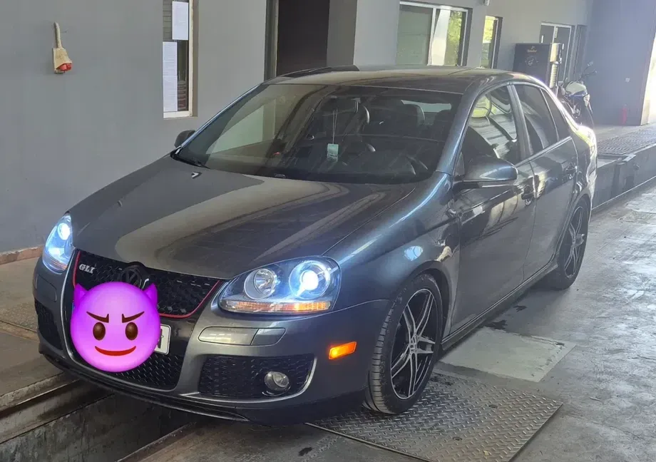 Volkswagen Jetta A5 2.0 Turbo FSI Sportline — imagine 2