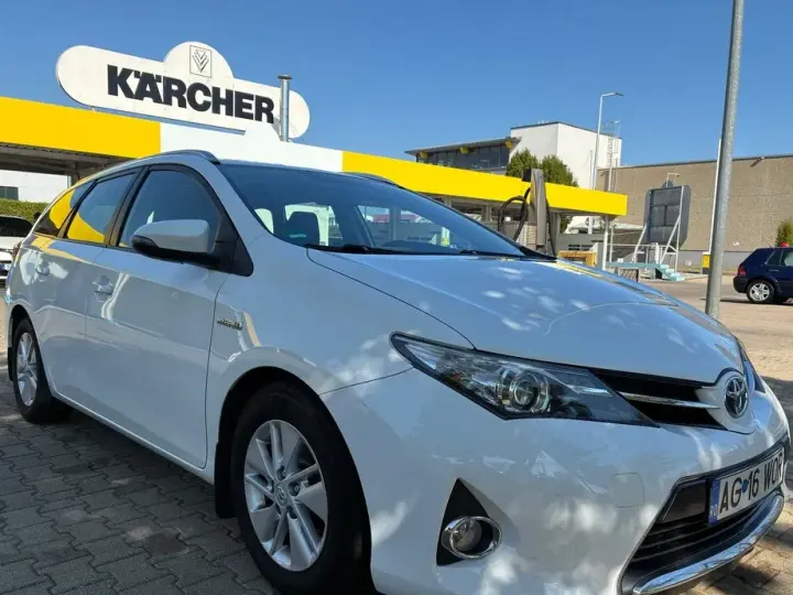 Toyota Auris II 1.8 L VVT-i HSD Luna