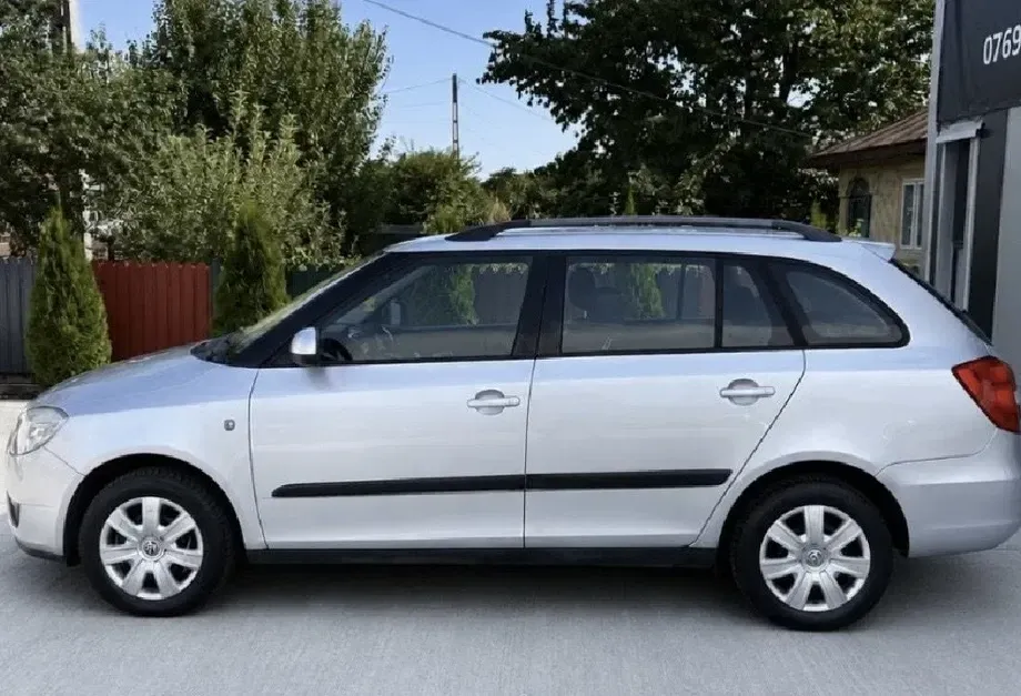 Škoda Fabia II — imagine 3