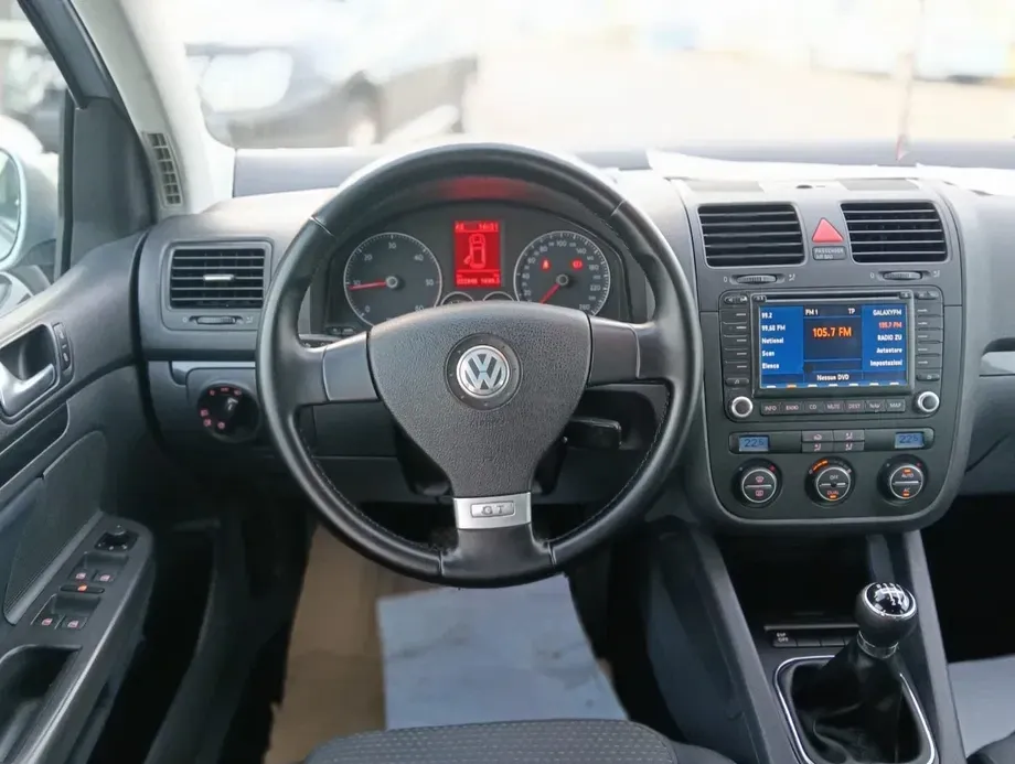 Volkswagen Golf V 1.9 TDI GT Sport — imagine 4
