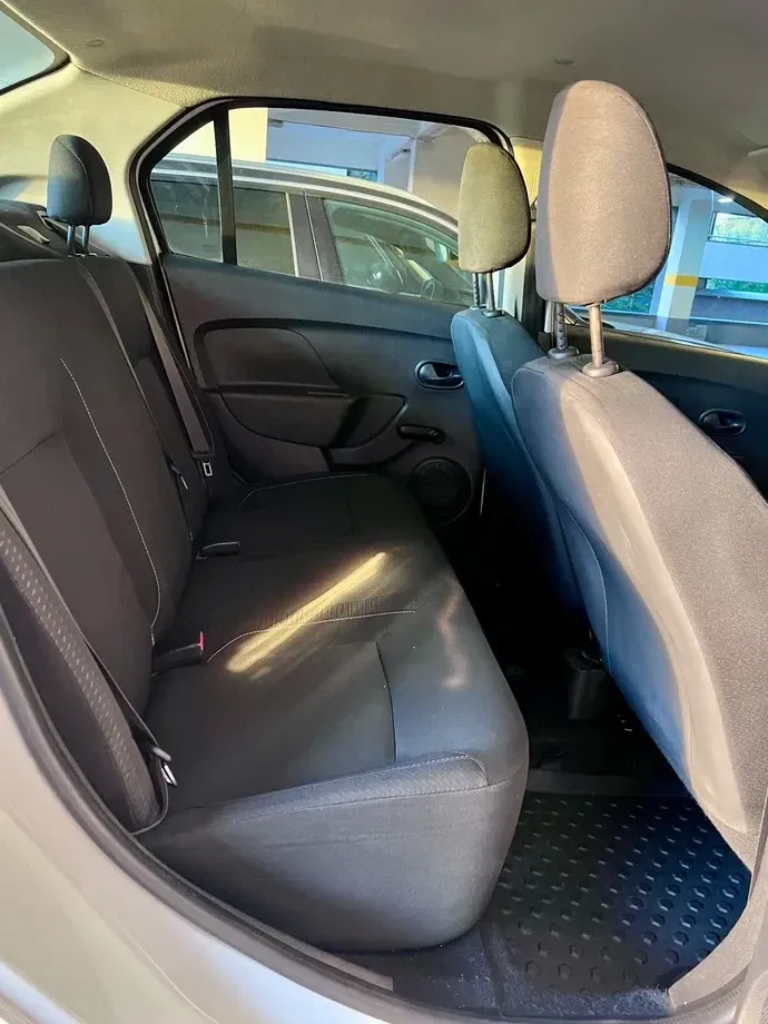Dacia Logan — imagine 5
