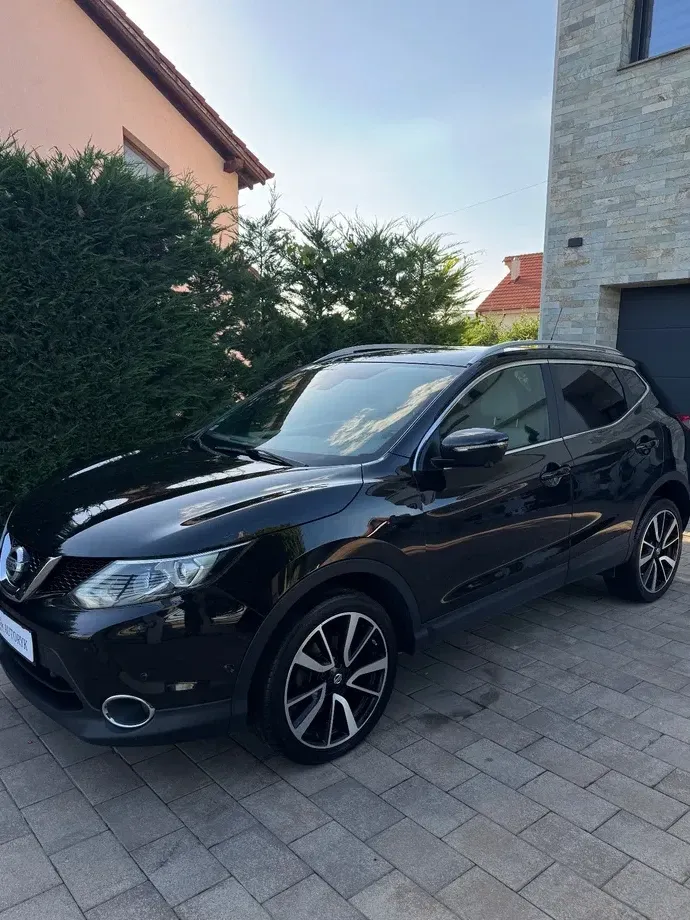 Nissan Qashqai II 1.6L dCi Start/Stop 4X4-i Tekna — imagine 3