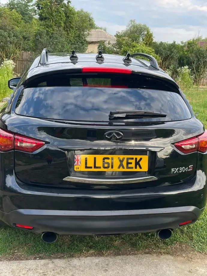 Infiniti FX 30 FX30d 3.0d V6 S AWD — imagine 2