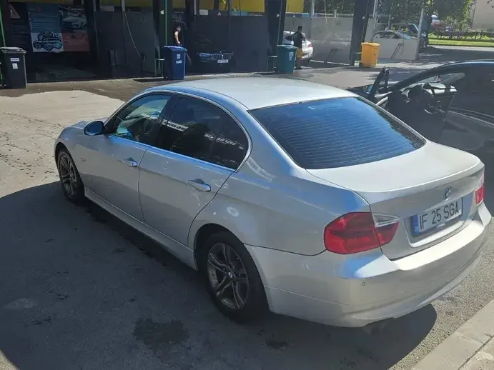 BMW Seria 3 E90/E91/E92/E93 325i