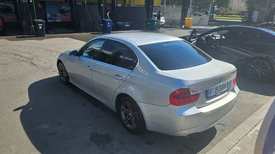 BMW Seria 3 E90/E91/E92/E93 325i — imagine 2
