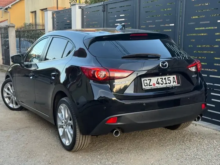 Mazda 3 III