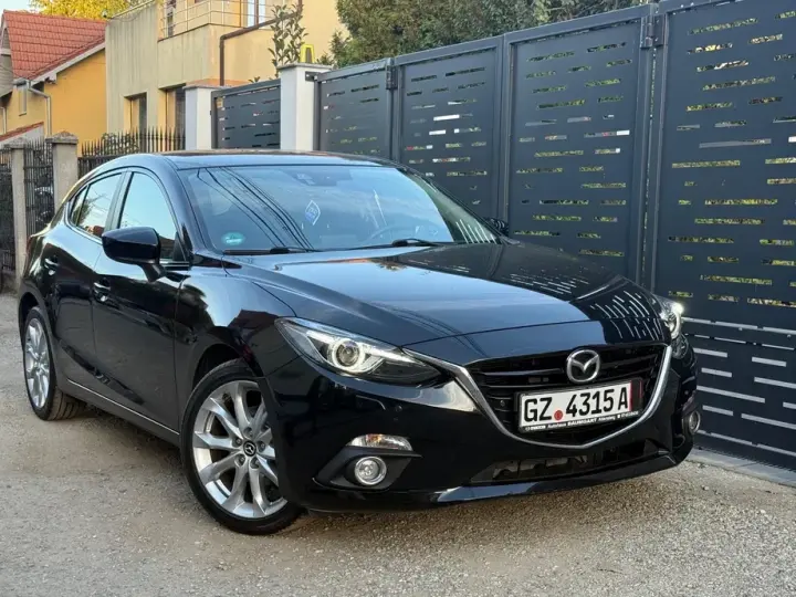 Mazda 3 III