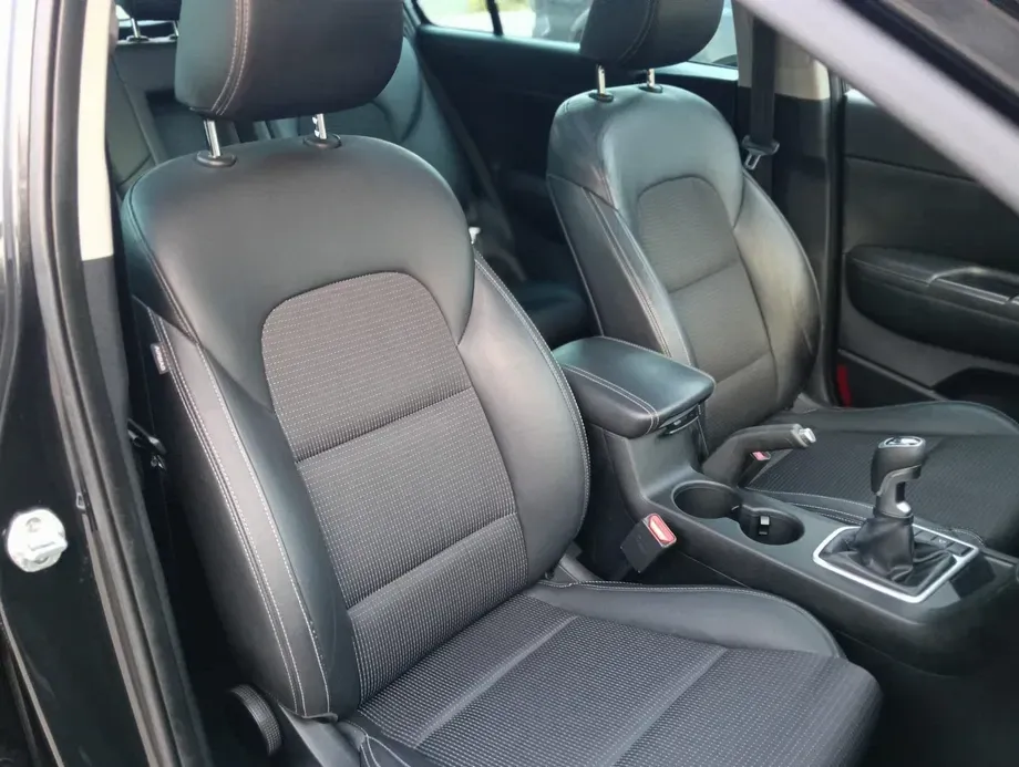 Kia Sportage IV 1.7 CRDI 2WD Spirit — imagine 3