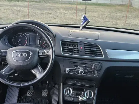 Audi Q3 8U