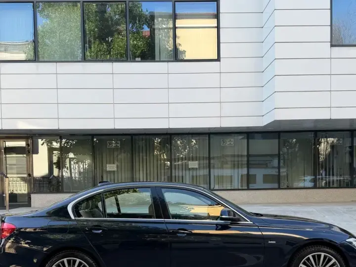 BMW Seria 3 F30/F31/F34 320d Aut. xDrive Luxury Line