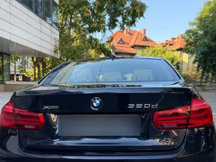 BMW Seria 3 F30/F31/F34 320d Aut. xDrive Luxury Line