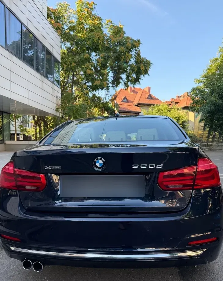 BMW Seria 3 F30/F31/F34 320d Aut. xDrive Luxury Line — imagine 3