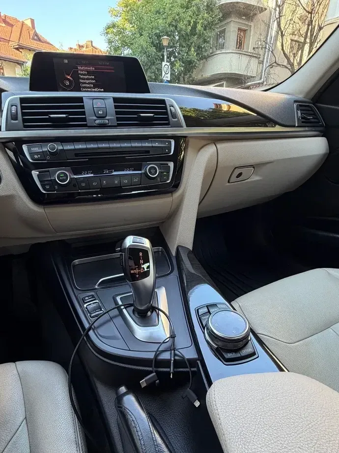 BMW Seria 3 F30/F31/F34 320d Aut. xDrive Luxury Line — imagine 4