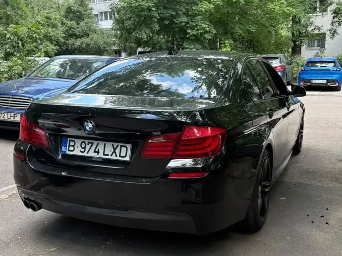 BMW Seria 5 F10/F11/F07 520d Aut.
