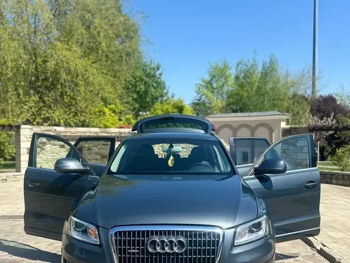 Audi Q5 8R 3.0 TDI Quattro S-Tronic