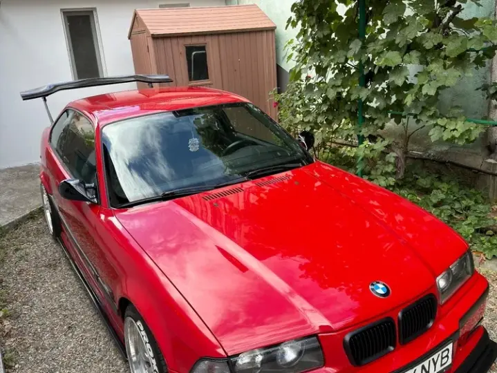 BMW Seria 3 E36 [1990 - 2000] ver-325-ci-coupe