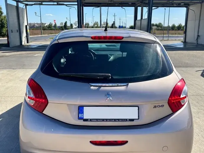 Peugeot 208 I