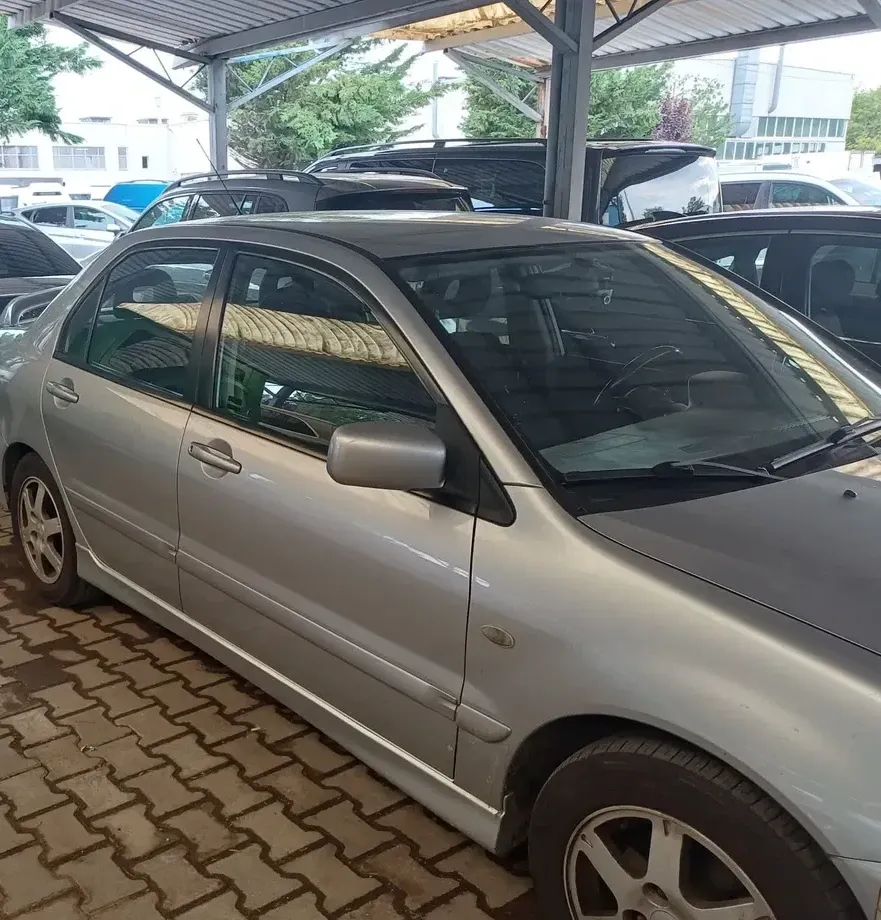 Mitsubishi Lancer — imagine 2