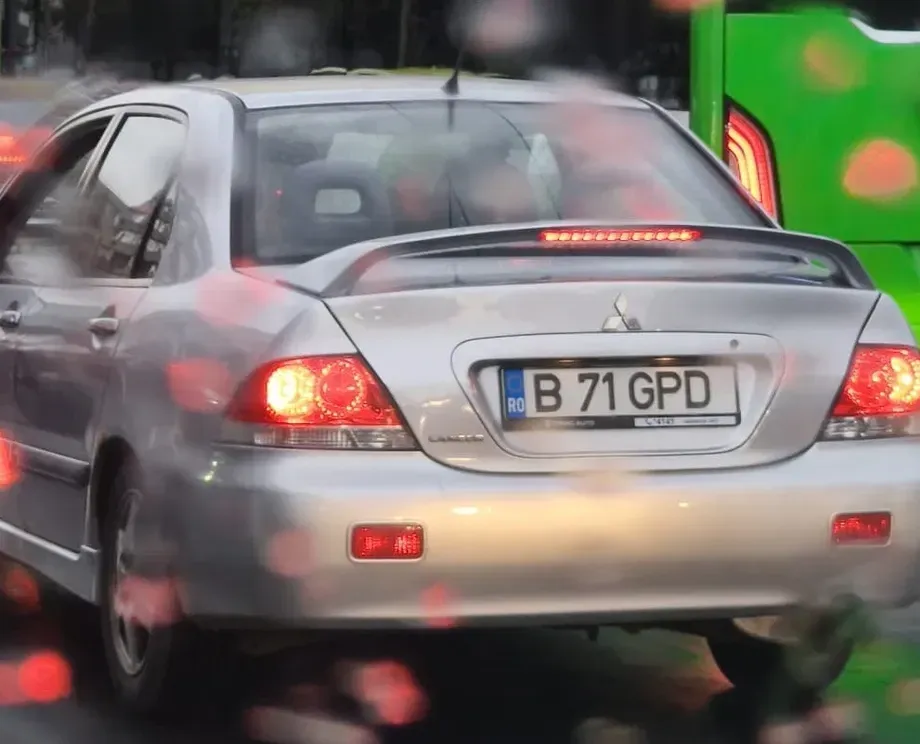 Mitsubishi Lancer — imagine 3