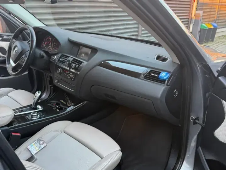 BMW X3 F25