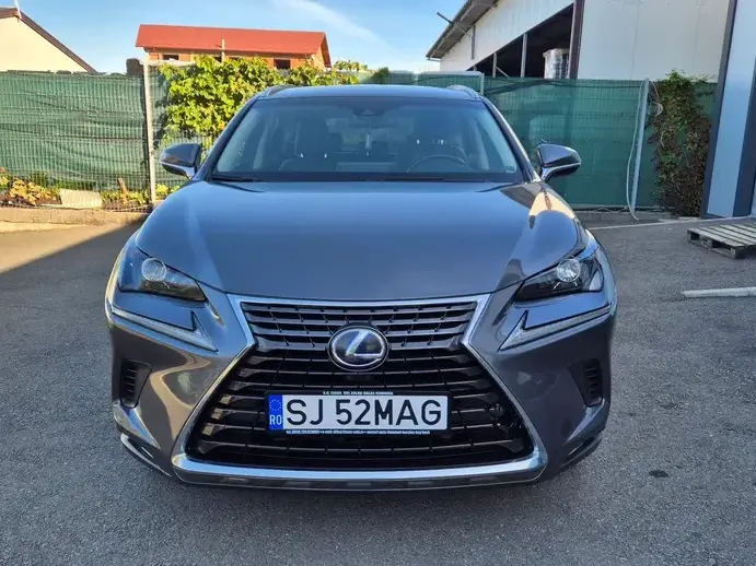 Lexus NX I