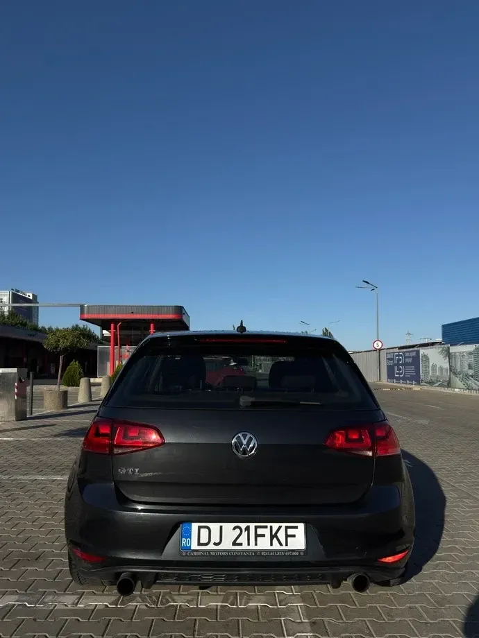 Volkswagen Golf VII 2.0 TSI BMT DSG GTI — imagine 6