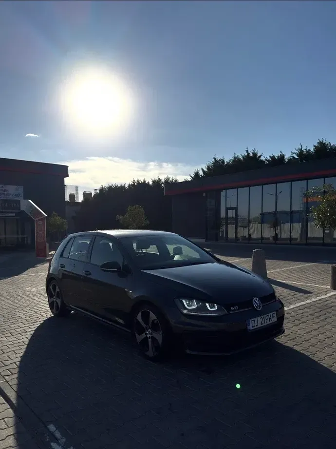 Volkswagen Golf VII 2.0 TSI BMT DSG GTI — imagine 5