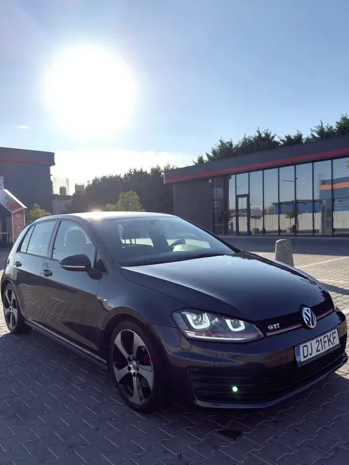 Volkswagen Golf VII 2.0 TSI BMT DSG GTI — imagine 4