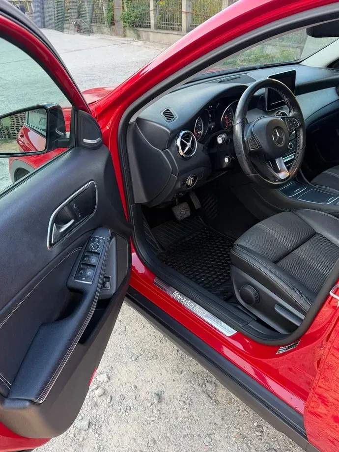 Mercedes-Benz GLA X156 200 d Aut. — imagine 6