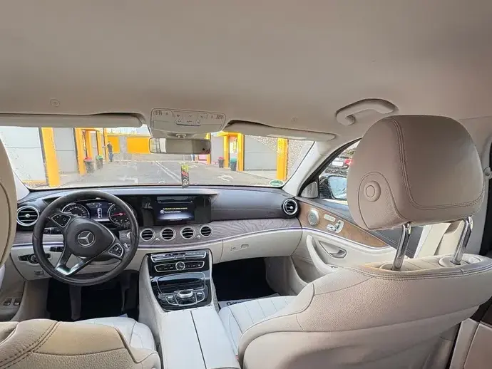 Mercedes-Benz E W212