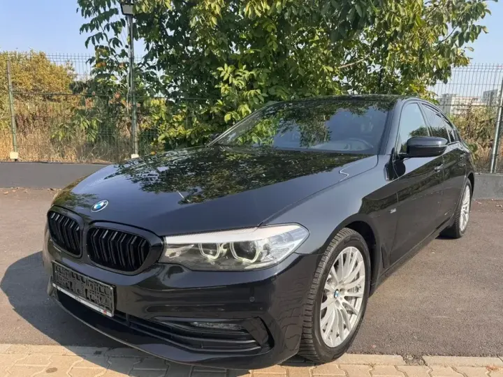 BMW Seria 5 520d Aut. Sport Line