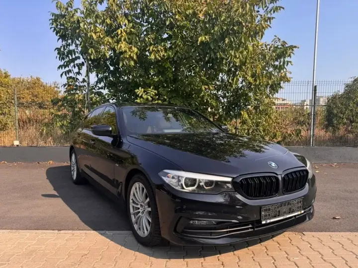 BMW Seria 5 520d Aut. Sport Line