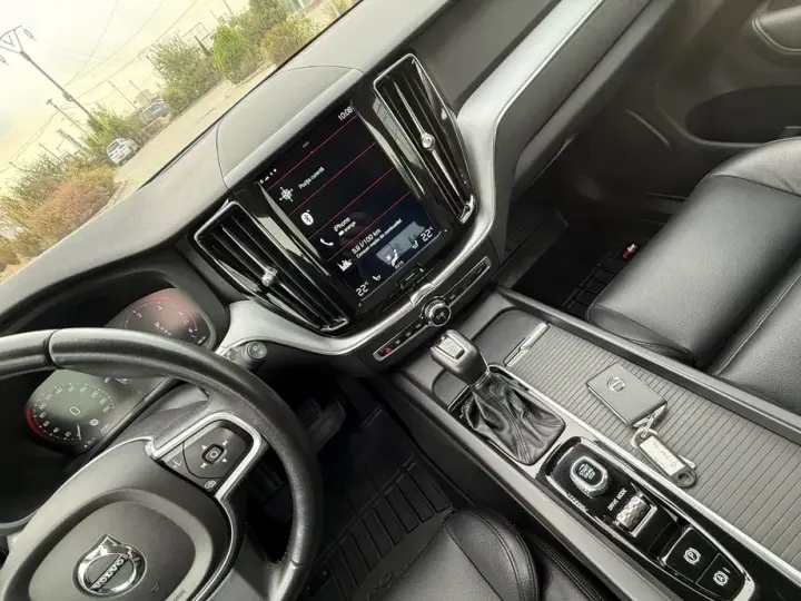 Volvo XC 60 II D4 Geartronic Momentum Pro