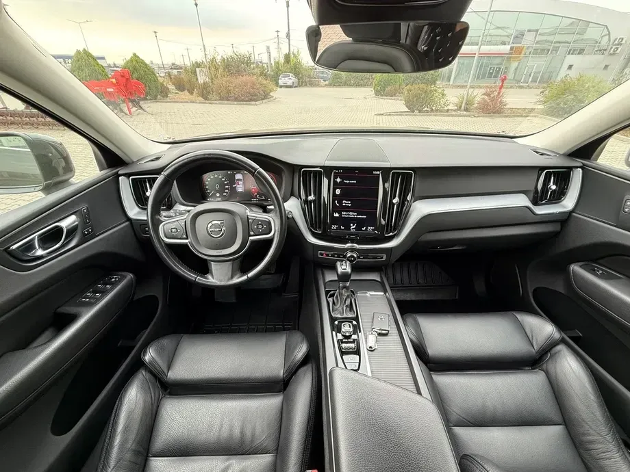 Volvo XC 60 II D4 Geartronic Momentum Pro — imagine 5