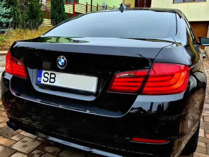 BMW Seria 5 F10/F11/F07 525d Aut.