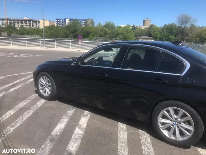 BMW Seria 3 F30/F31/F34 [2011 - 2019] 320d Aut. Luxury Line