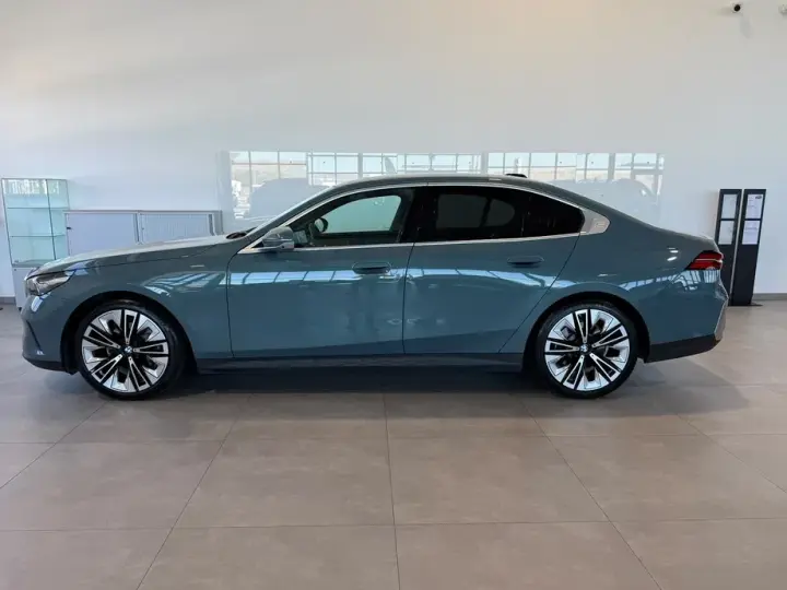 BMW Seria 5 G60/G61 520d xDrive AT MHEV