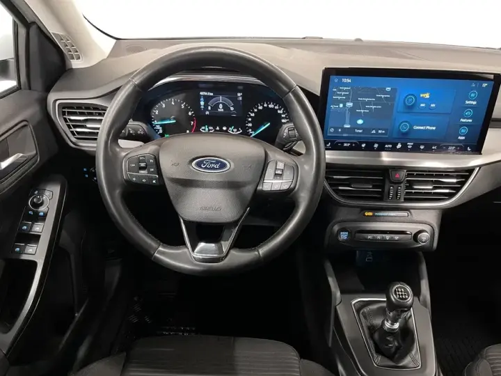 Ford Focus MK4 1.0 EcoBoost MHEV Titanium